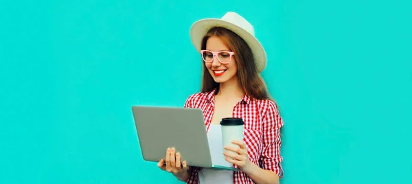 Portrait Modern Young Woman Working Laptop Blue Background — Stock Photo, Image