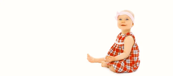 Retrato Bebé Lindo Arrastrándose Jugando Suelo Sobre Fondo Blanco — Foto de Stock