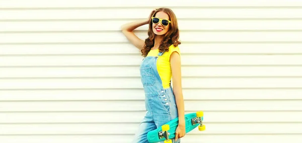 Summer Portrait Happy Smiling Young Woman Posing Green Skateboard White — Stock Photo, Image