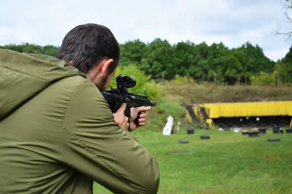 Kharkiv Ucrânia Setembro 2021 Jovem Treinado Tiro Combate Partir Rifle — Fotografia de Stock