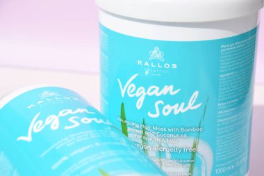 Kharkiv, Ukrayna - 11 Haziran 2022: Profesyonel saç kozmetiği Kallos eksiksiz ve güvenilir bakım için gerçek bir cennet.