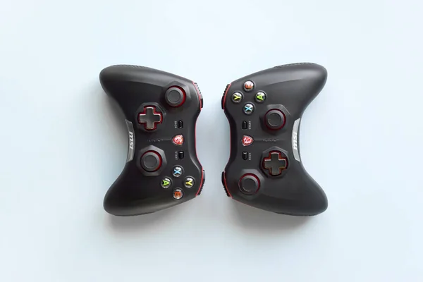 Kharkiv Ucrânia Fevereiro 2022 Dois Joystick Msi Controlador Jogos Fundo — Fotografia de Stock