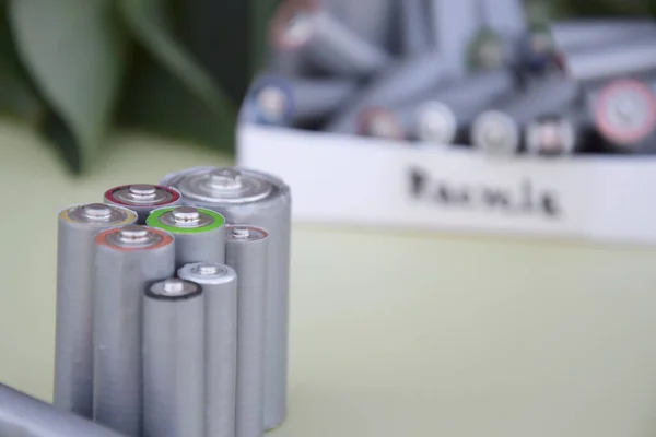 Pilas Usadas Eliminación Adecuada Las Baterías Tóxicas Para Medio Ambiente —  Fotos de Stock