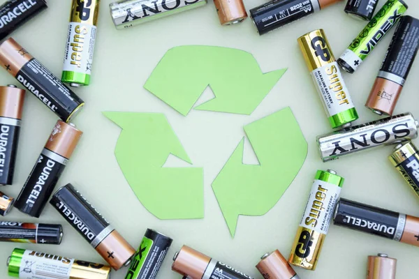 Kharkiv Ukraine Juni 2022 Gebrauchte Batterien Und Ordnungsgemäße Entsorgung Umwelt — Stockfoto