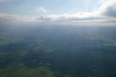 Gökyüzü ve bulutların havadan görünüşü