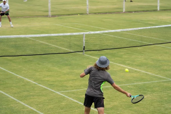 Amateur Jugando Tenis Torneo Partido Hierba Halle Germany — Foto de Stock