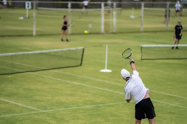Amateur Jugando Tenis Torneo Partido Hierba Halle Germany —  Fotos de Stock