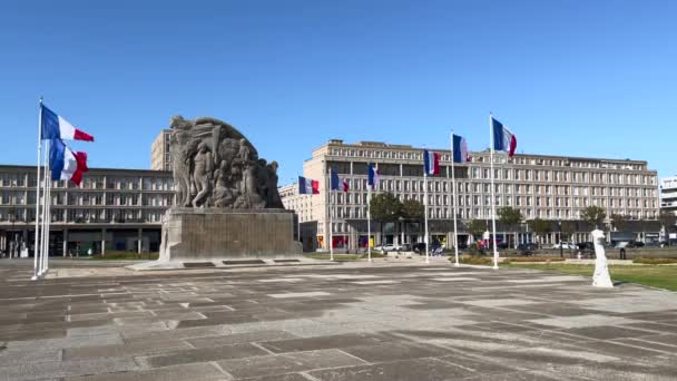 Havre Frankreich August 2021 Fahnen Flattern Historischen Denkmal Für Die — Stockvideo