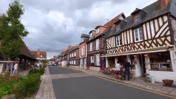 2021年8月3日 フランスで最も美しい村の1つであるボーロン オージェは カルヴァドス県とノルマンディー地方の集落です — ストック動画