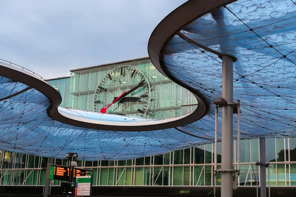 Aarau Ελβετία Νοεμβρίου 2021 Μοντέρνο Σχεδιασμένο Μπλε Οροφή Ενός Σταθμού — Φωτογραφία Αρχείου