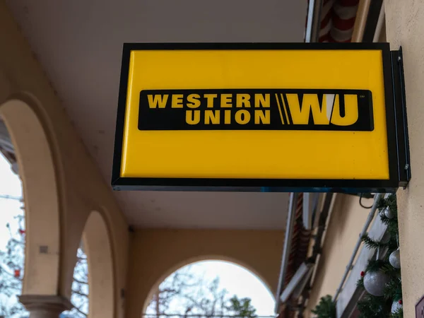 Western union bank hi-res stock photography and images - Alamy