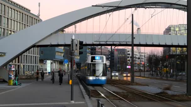 Curych Švýcarsko Února 2022 Městská Scéna Moderní Tramvaje Číslo Která — Stock video