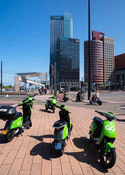 Rotterdam Netherlands April 2022 Scooters Office Buildings Skyscrapers Companies Deloitte — Stockfoto