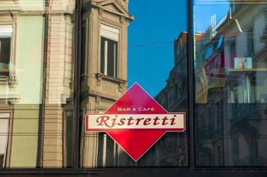 Biel, İsviçre - Mai 11, 2022: Bar a cafe Ristretti, Biel Bienne 'deki bir kafe adı