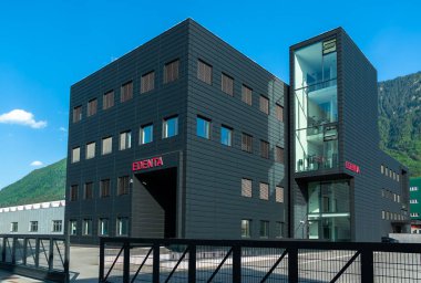 Schaanwald, Lihtenştayn - 20 Mayıs 2022: Edenta dişçiler ve diş teknisyenleri için dönen aletler alanında pazar liderlerinden biridir.