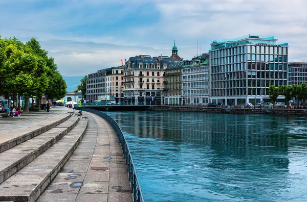 Geneva Switzerland Червня 2022 Banks Rhone River Geneva Private Bank — стокове фото