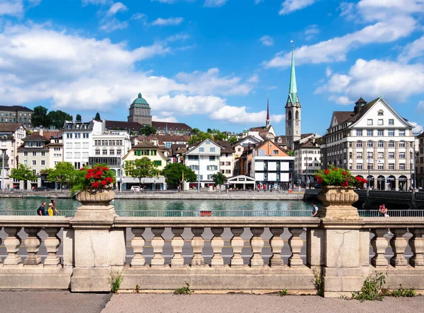 Zurique Suíça Julho 2022 Vista Cidade Velha Rio Limmat Zurique — Fotografia de Stock