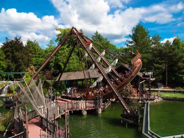 Pas, Almanya - 1 Eylül 2022: Europa-Park Almanya 'nın en büyük tema parkı ve Avrupa' nın en popüler ikinci tema parkı.