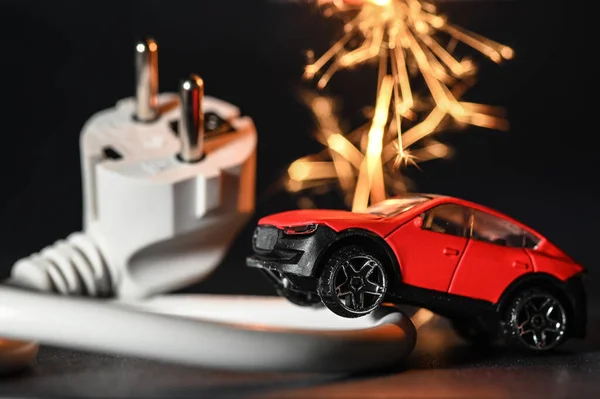  Elektriksel voiture otomatik şarj taşınıyor