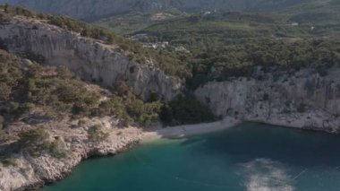 Çıplaklar plajında hava manzarası. Hırvatistan, Makarska Riviera, Nugal Plajı