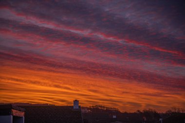 Evimin önünden gün doğuyor..