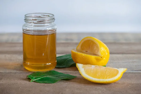 Bal ve limon ahşap tablo.