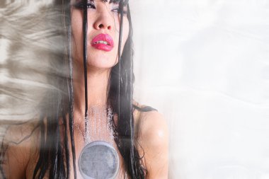 güzel model ayakta duş