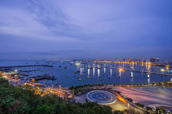 Tayland 'daki Pattaya Körfezi' nde güzel şehir manzarası