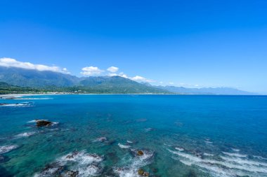 Kayalık sahil Beach Sanxiantai Chenggong City, Taitung, Tayvan, güzel bakış.