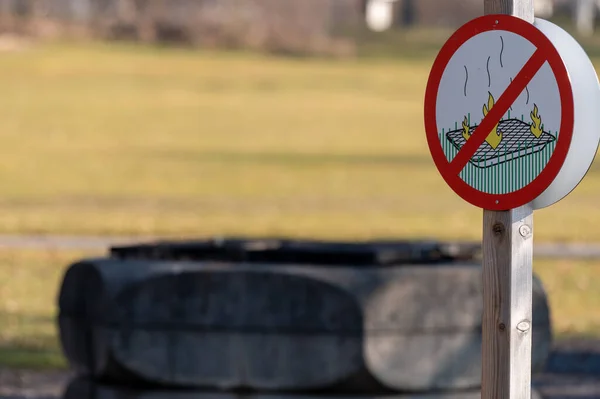 Pas Plaque Grillade Panneau Avertissement Barbecue Dans Lieu Public Dans Image En Vente