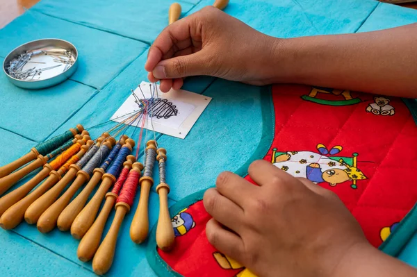 Hands Child Making Bobbin Lace Colorful Lace Threads Skill Creativity – stockfoto