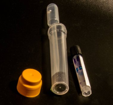 Stockholm, İsveç 'teki tıp merkezleri tarafından dağıtılan klamidya test kiti..