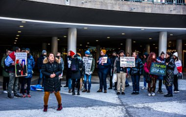 İsveç 'in merkezi Stockholm' de düzenlenen Rusya 'nın Ukrayna işgaline karşı Beyaz Rusya protestosu.