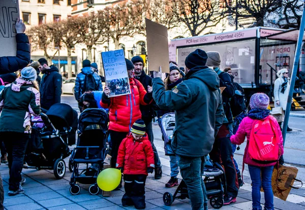 Protesta Estocolmo Suecia Contra Invasión Rusa Ucrania Fotos De Stock