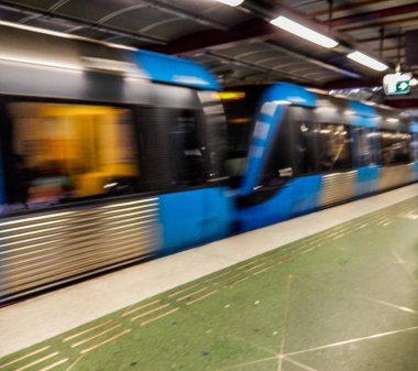 Stockholm, İsveç 'te metro treni