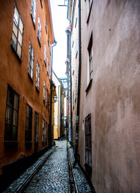Stockholm 'ün eski merkezinde, Gamla Stan adında bir sokak..