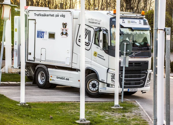 Güney Stockholm, İsveç 'e park etmiş bir TMA kamyonu görev bekliyor..