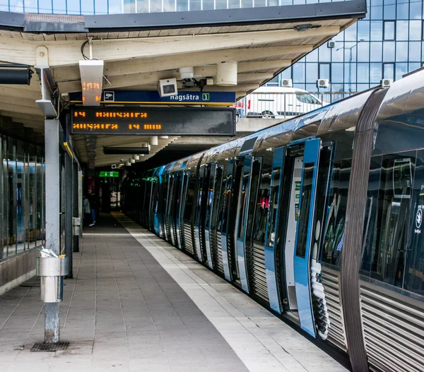 Metro Tren Estación Stockolm Suecia — Foto de Stock