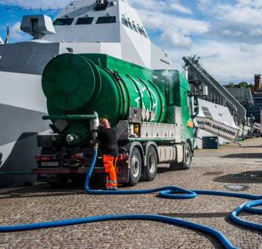 İsveç 'in orta Stockholm kentinde NATO-donanması, Baltık Denizi' nde savaş oyununa girmeden önce.