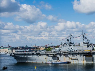İsveç 'in orta Stockholm kentinde NATO-donanması, Baltık Denizi' nde savaş oyununa girmeden önce.