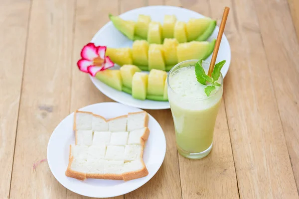 Melk Meloen Smoothie Glas Met Gebraden Brood — Stockfoto