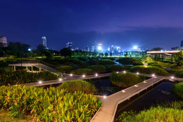 Bangkok Thailandia Marzo 2022 Veduta Del Parco Benchakitti Serata — Foto Stock