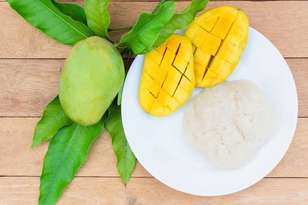 Bovenaanzicht Van Mango Met Sticky Rice Tafel — Stockfoto