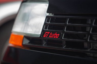 Cobreces, İspanya - 14 Ağustos 2021 Cobreces 'de araba fuarı. Renault 5 turbo 'nun ayrıntıları.