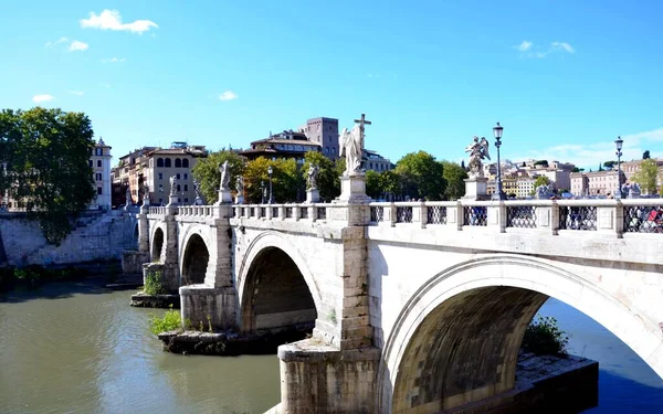 Ancient Bridge River Sunny Day Italy — ストック写真