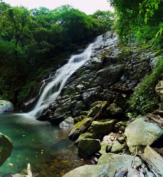 Deep Peace Beautiful Waterfall — Stockfoto