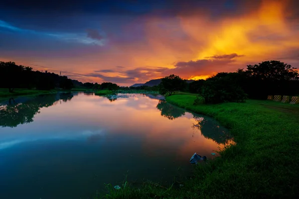 The awesome sunrise along the river