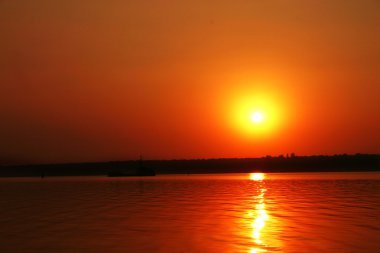 güzel turuncu günbatımı