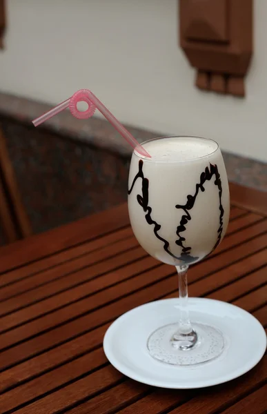 Mjölk cocktail med choklad — Stockfoto