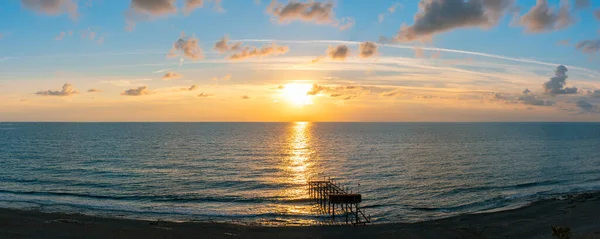 Pier Och Färgglada Solnedgång Över Medelhavet Alanya Turkiet Panorama Ordförande — Stockfoto